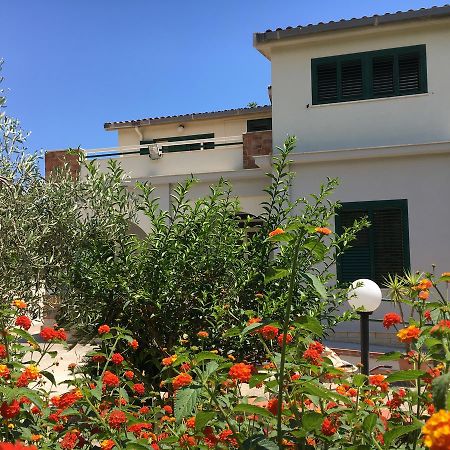 Villa Del Falso Pepe อาโวลา ภายนอก รูปภาพ