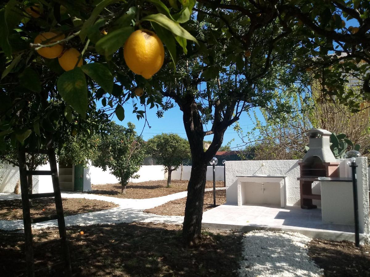 Villa Del Falso Pepe อาโวลา ภายนอก รูปภาพ